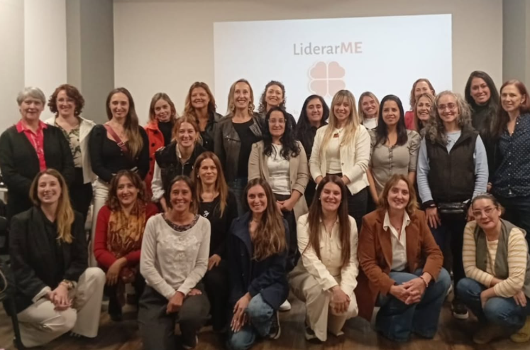 LiderarME impulsa nuevas herramientas de comunicación para mujeres líderes con un ... thumbnail