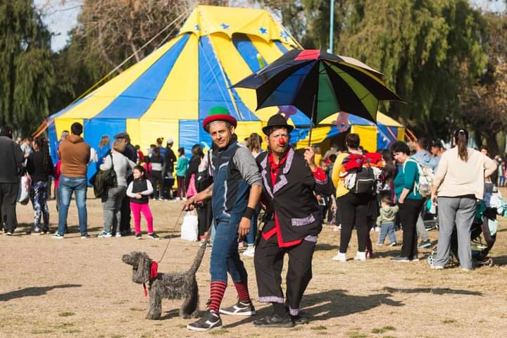 El Festival de Circo llega a la Feria del Libro 2025