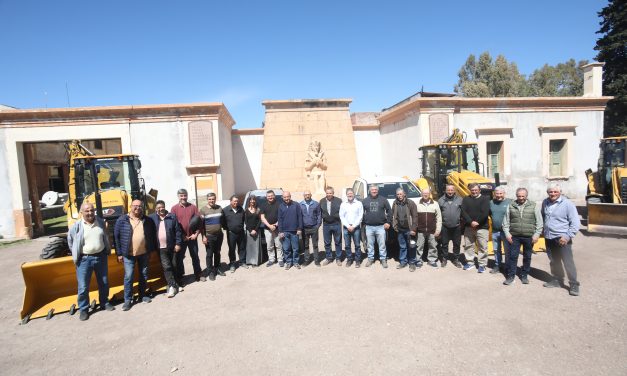 Atuel: Irrigación entregó máquinas a Asociaciones de Inspecciones de Cauce