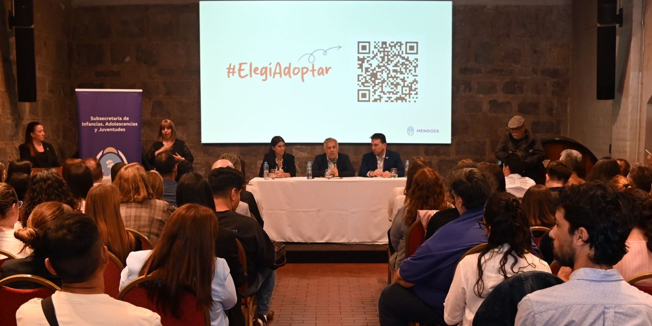 Cuando el amor elige: historias que transforman la espera en hogar