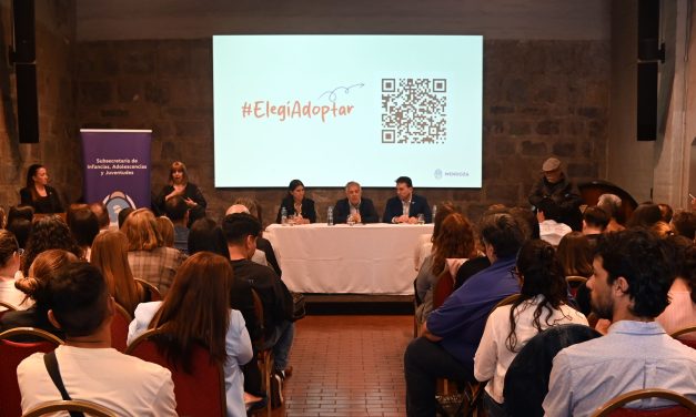 Cuando el amor elige: historias que transforman la espera en hogar