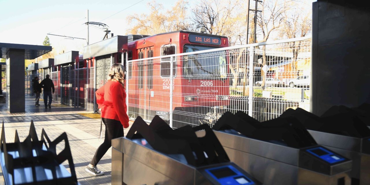Más paradores inteligentes en el Metrotranvía: ya se completó el 25% de las obras