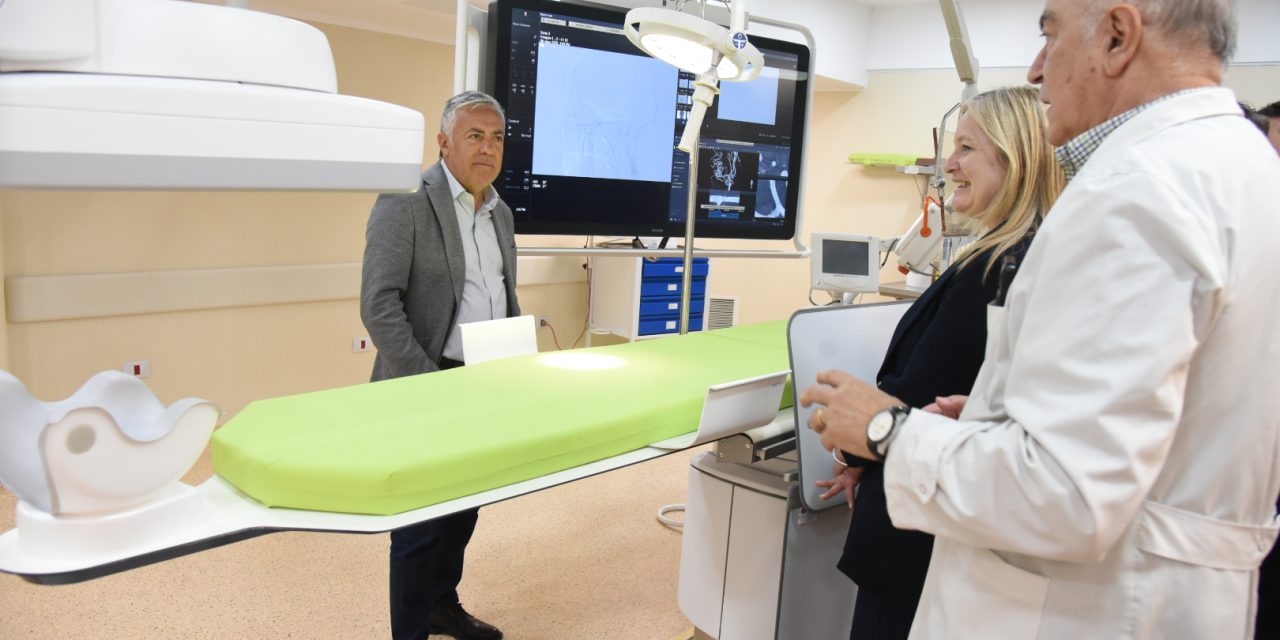 Mendoza amplía la atención cardiovascular en el Sur con la nueva sala de hemodinamia y un angiógrafo digital en el Schestakow