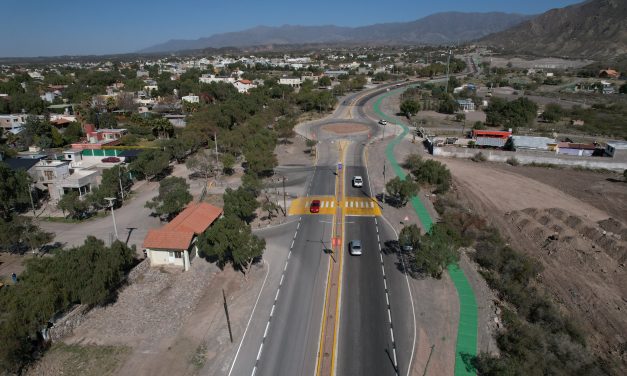 El Gobierno de Mendoza finalizó el circuito de El Challao: nueva iluminación, ciclovía y repavimentado