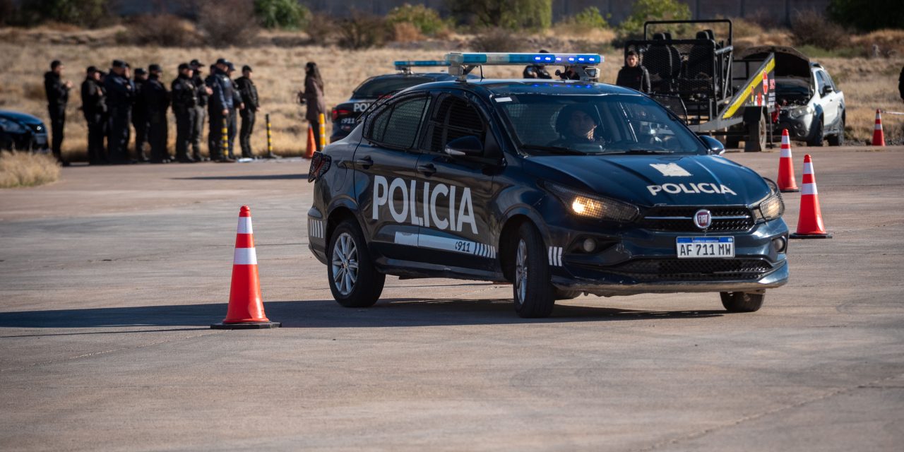 La Policía de Mendoza potencia la formación de sus choferes con un curso que recorrerá toda la provincia