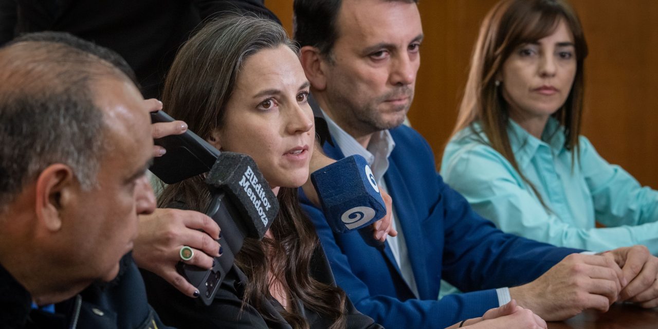 El operativo interministerial del Gobierno de Mendoza en la escuela de La Paz permitió desactivar la crisis sin heridos