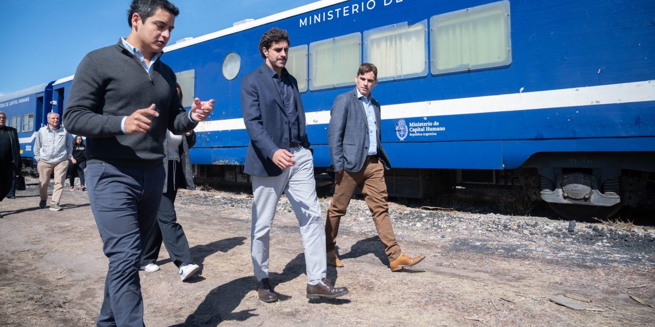 El tren de Capital Humano de la Nación brinda servicios a la comunidad del Este mendocino
