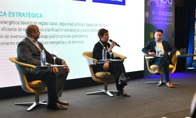 Latorre anunció en AOG EXPO 2025 la licitación de 12 áreas hidrocarburíferas bajo el nuevo Pliego Modelo