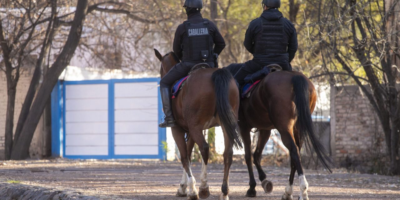 La Policía Montada frustró un robo en el Parque General San Martín
