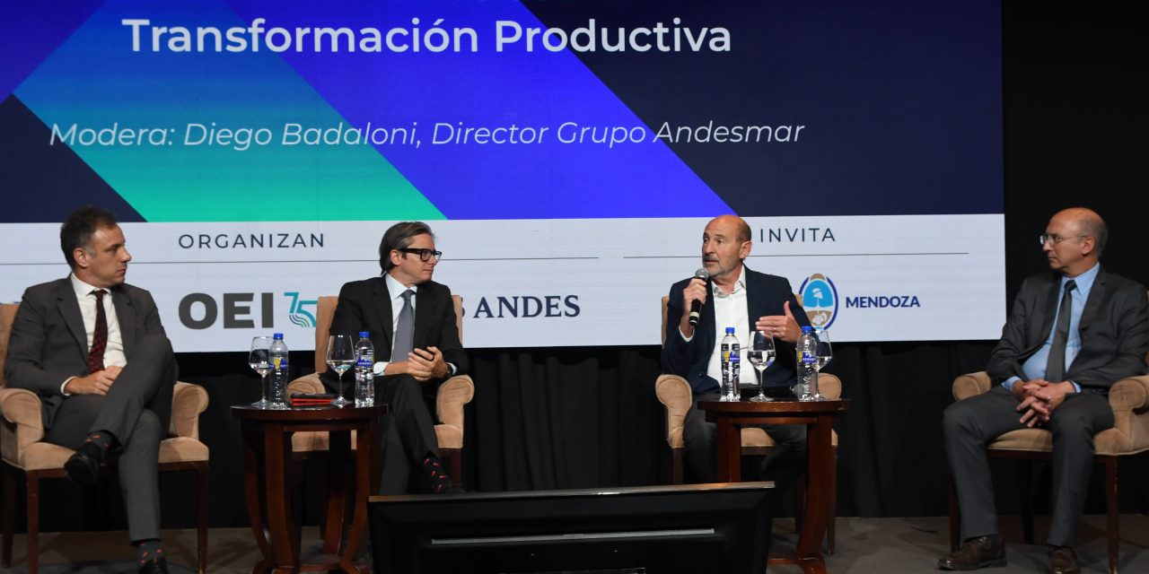Ciclo Pilares: Producción fue parte de una nueva edición del encuentro que reunió a referentes del sector público y privado