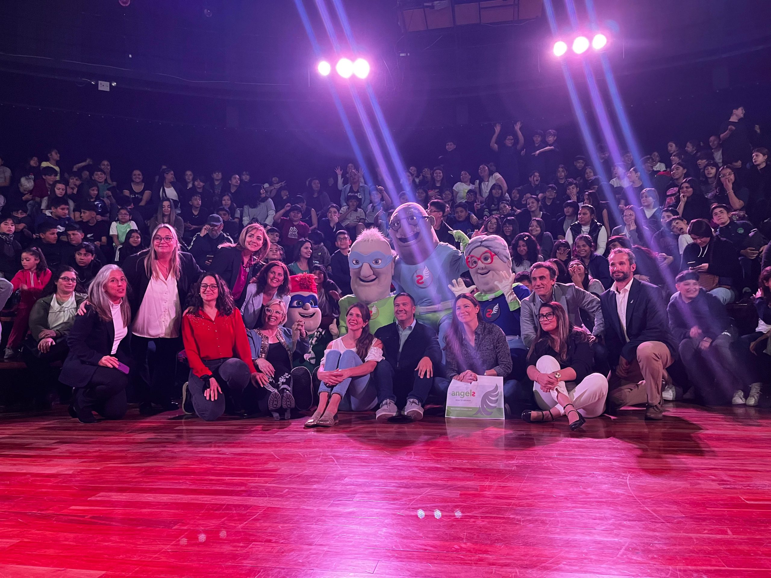 Docentes y estudiantes de nivel primario se forman en prevención de ACV (accidente cerebrovascular)