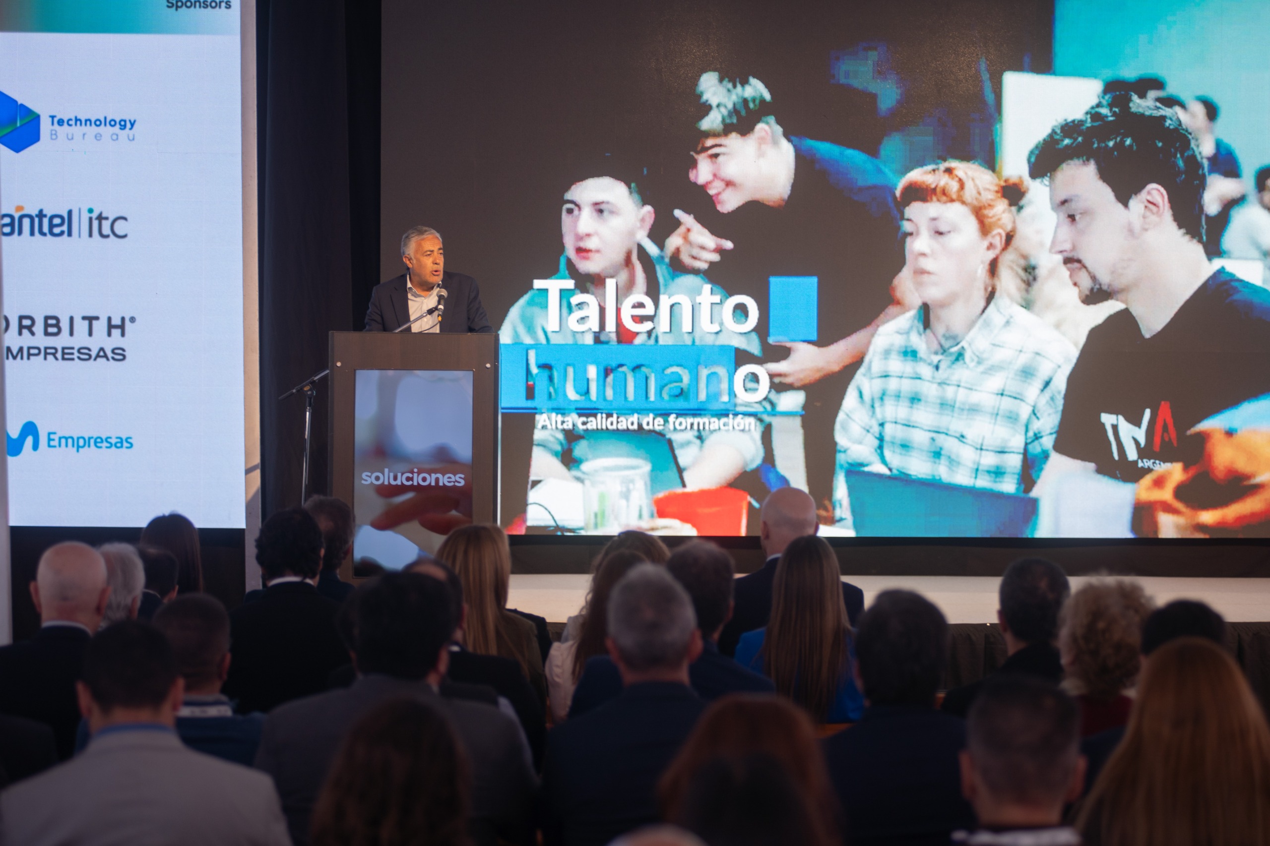 Mendoza refuerza su liderazgo en innovación y gobierno digital en la 18ª Conferencia de Ciudades Inteligentes