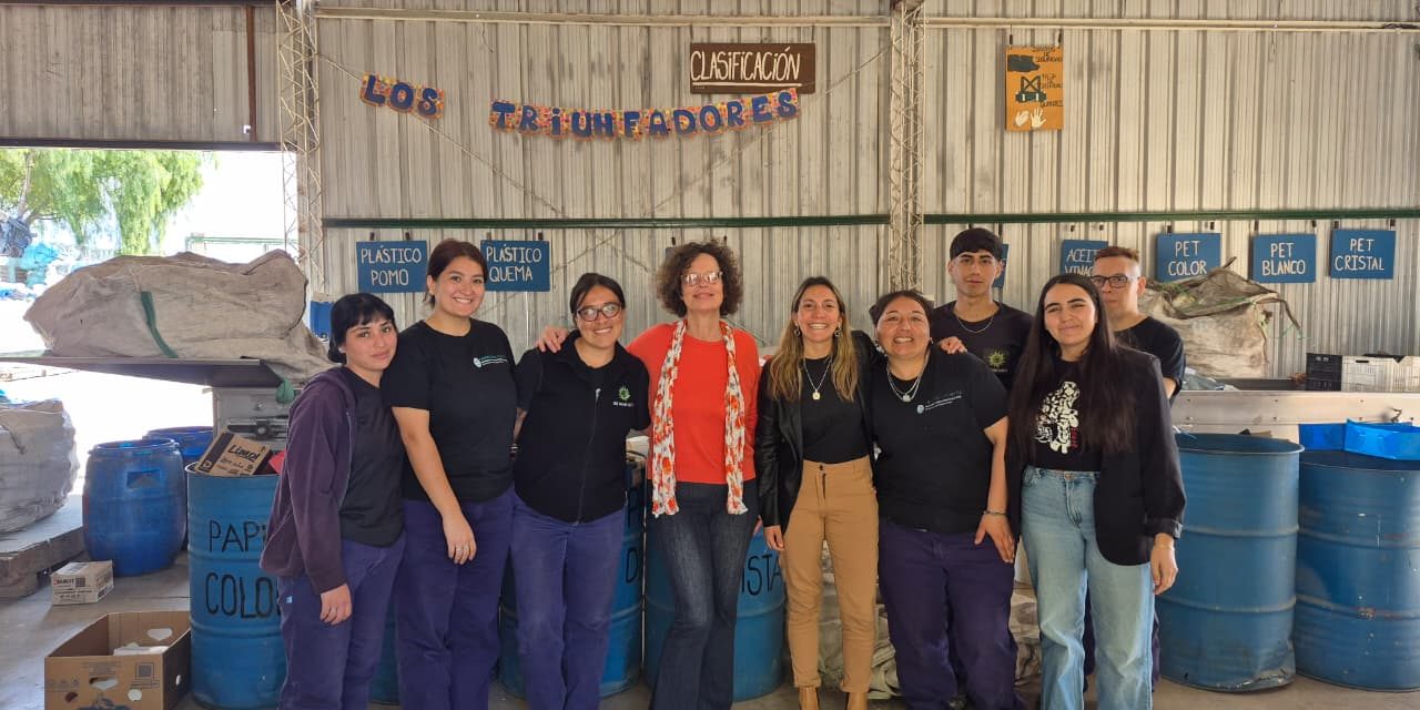 El equipo de Coordinación de Sostenibilidad recorrió dos cooperativas de recuperadores urbanos en Godoy Cruz en el marco de la Ley GIRSU
