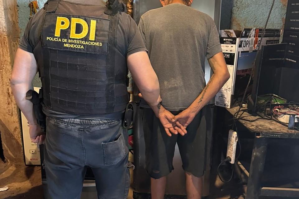 Allanamientos en Godoy Cruz desarticularon banda que asaltaba choferes de aplicaciones
