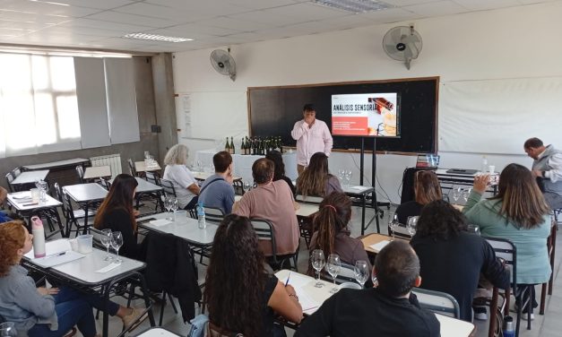 Mendoza fortalece el desarrollo turístico y cultural a través de la sidra artesanal en el Valle de Uco