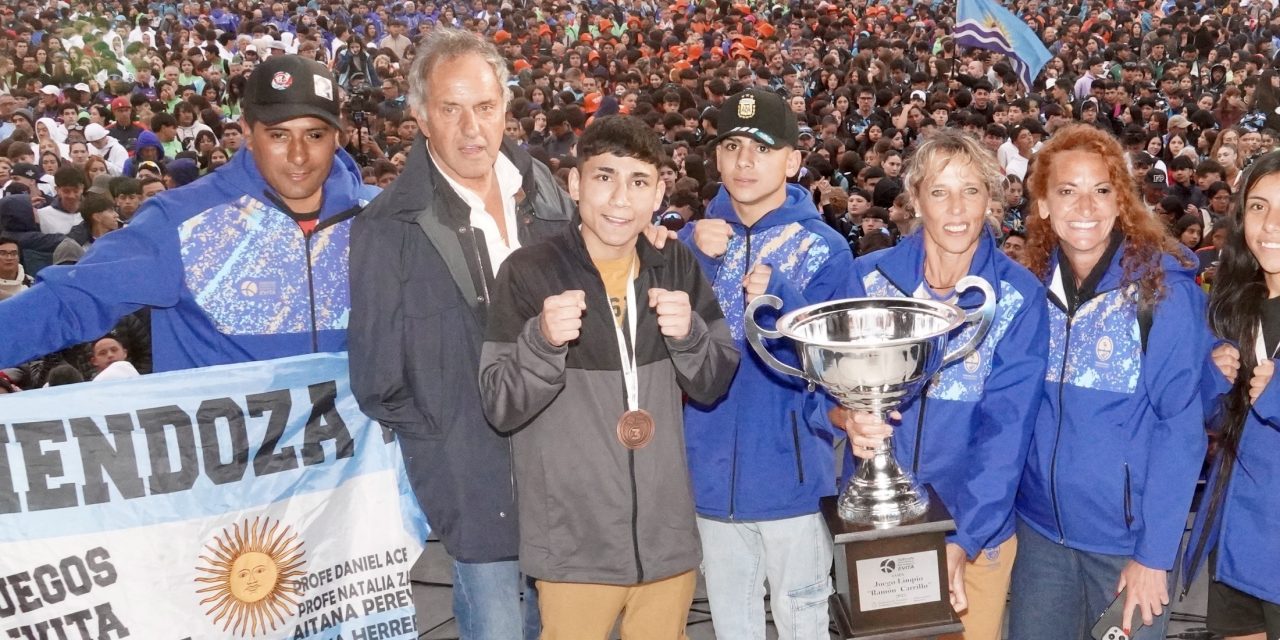 Mendoza recibió la Copa Juego Limpio en los Juegos Nacionales Evita 2025