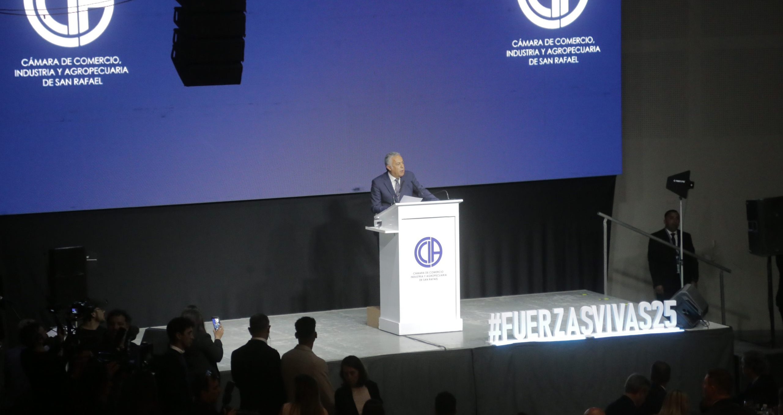 “Mendoza está en el camino correcto”, afirmó Cornejo ante el Presidente Milei en el Almuerzo de las Fuerzas Vivas de San Rafael