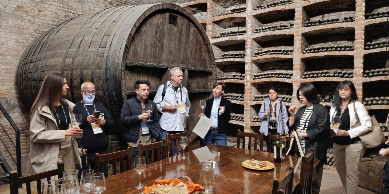 Periodistas extranjeros conocieron la historia del vino mendocino