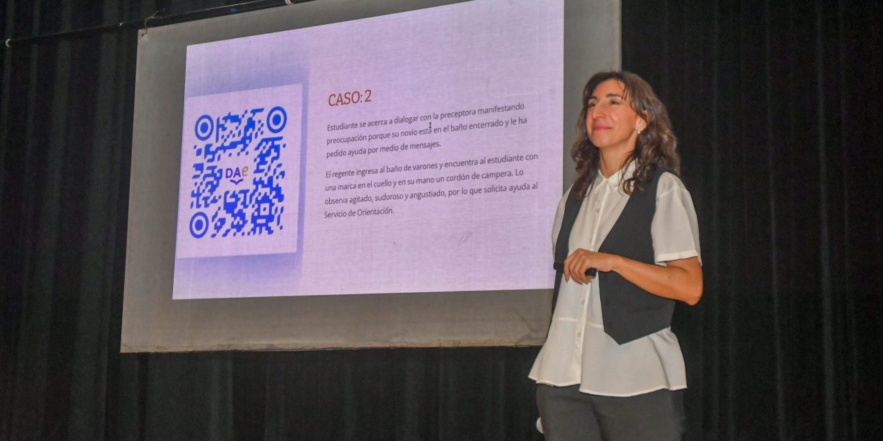 Capacitan sobre situaciones emergentes a preceptores y profesionales del Servicio de Orientación Escolar