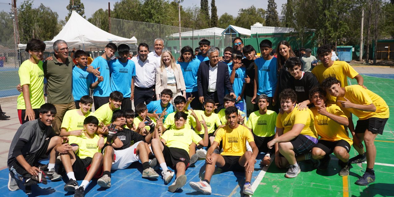 Cornejo acompañó a los finalistas del Programa Provincial de Deporte Escolar