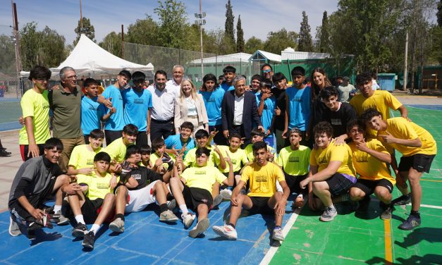 Cornejo acompañó a los finalistas del Programa Provincial de Deporte Escolar