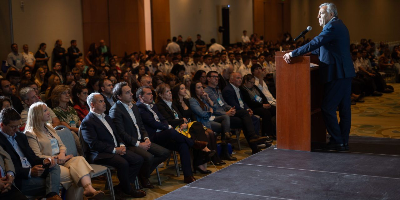 El Gobernador Alfredo Cornejo abrió el Congreso de Salud Mental Mendoza 2025 y reafirmó el compromiso provincial con la salud integral