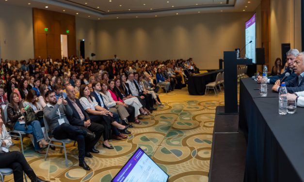 Con foco en los servicios de los mendocinos, Cornejo abrió el IV Congreso OSEP y Salud