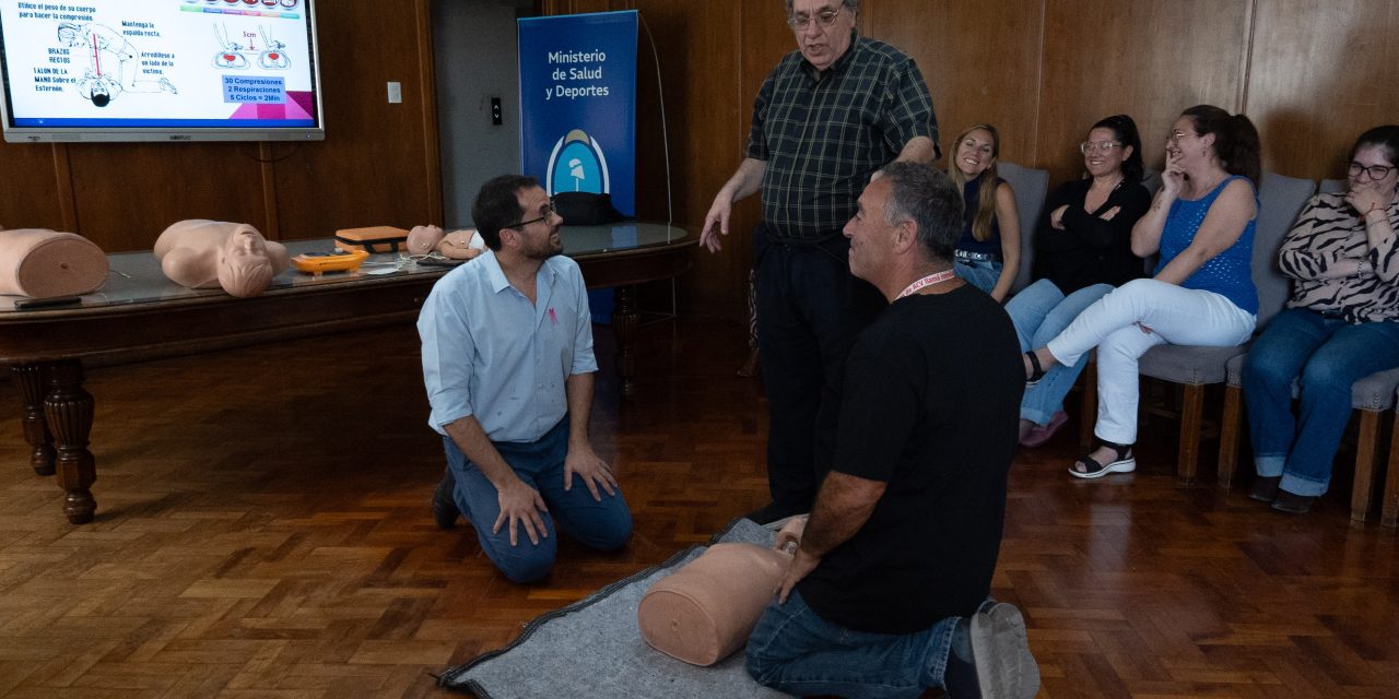 Personal de Salud recibió capacitación en RCP y uso de desfibrilador