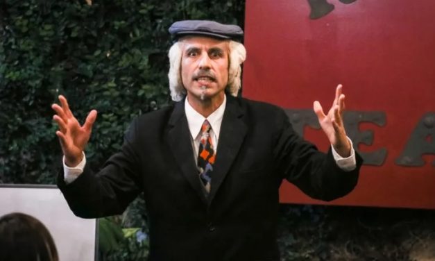 «De profesión contador» cumple 10 años y lo celebra en el Teatro Independencia