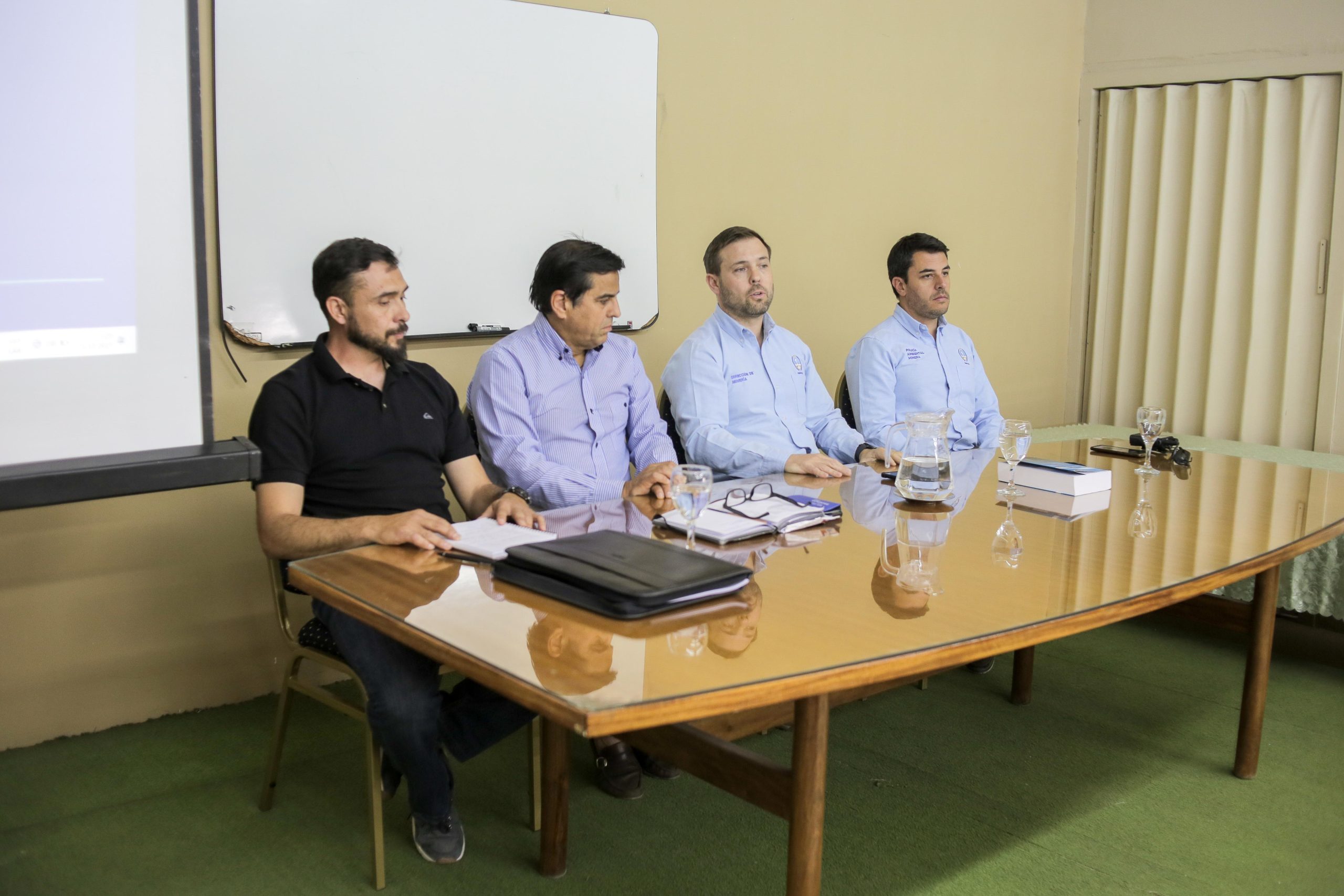 La Dirección de Minería brindó un taller para fortalecer y regularizar la actividad minera pyme en el Sur provincial