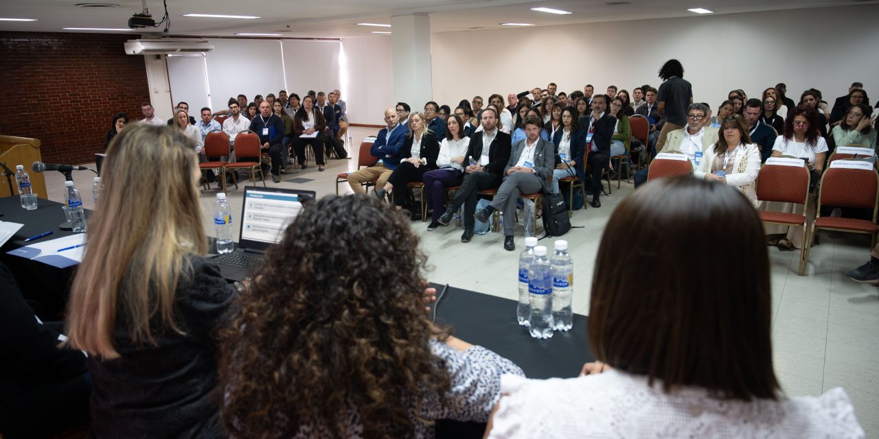 Mendoza presentó proyecto de accesibilidad y energía solar en el VII Congreso Nacional de Ergonomía
