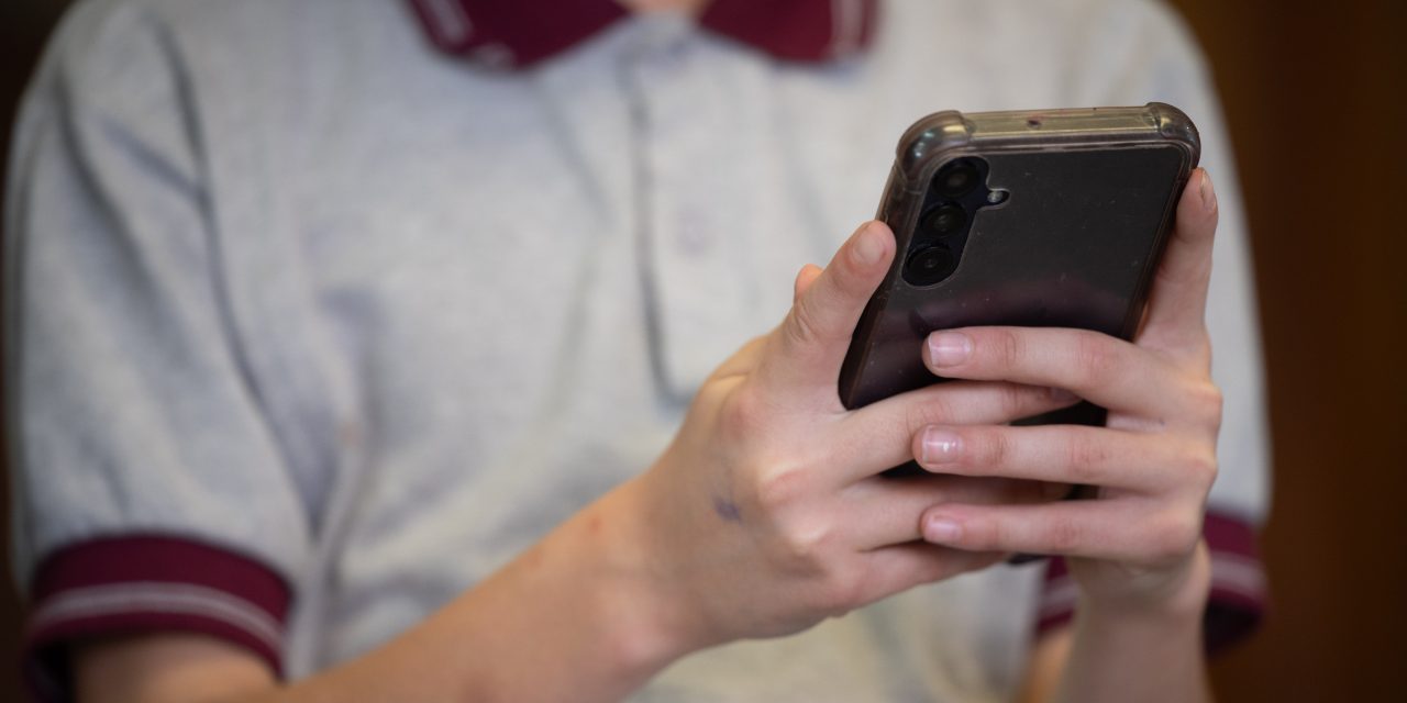 Jóvenes consumidores y finanzas personales: inclusión digital, ahorro y derechos