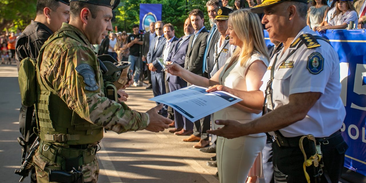 La Policía de Mendoza celebró 215 años de historia premiando el coraje y la entrega de sus efectivos