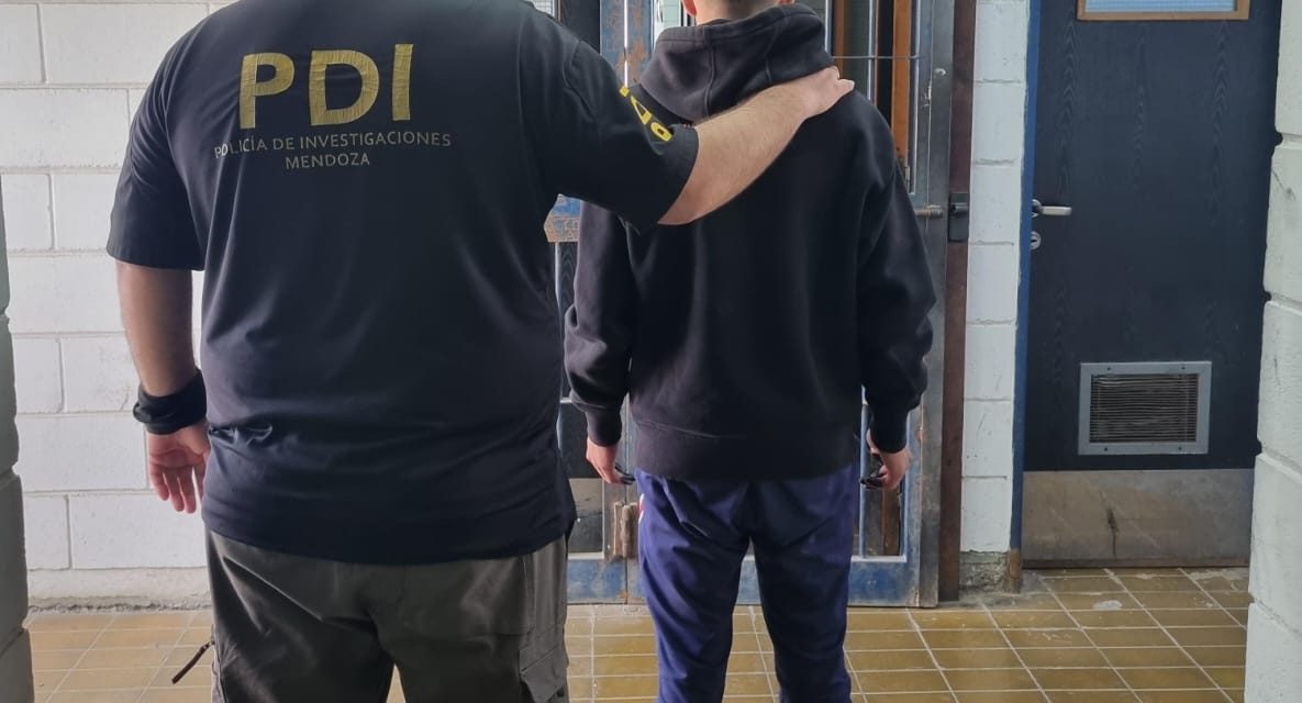 Tres detenidos y secuestro de marihuana, armas y celulares tras allanamientos en el Gran Mendoza