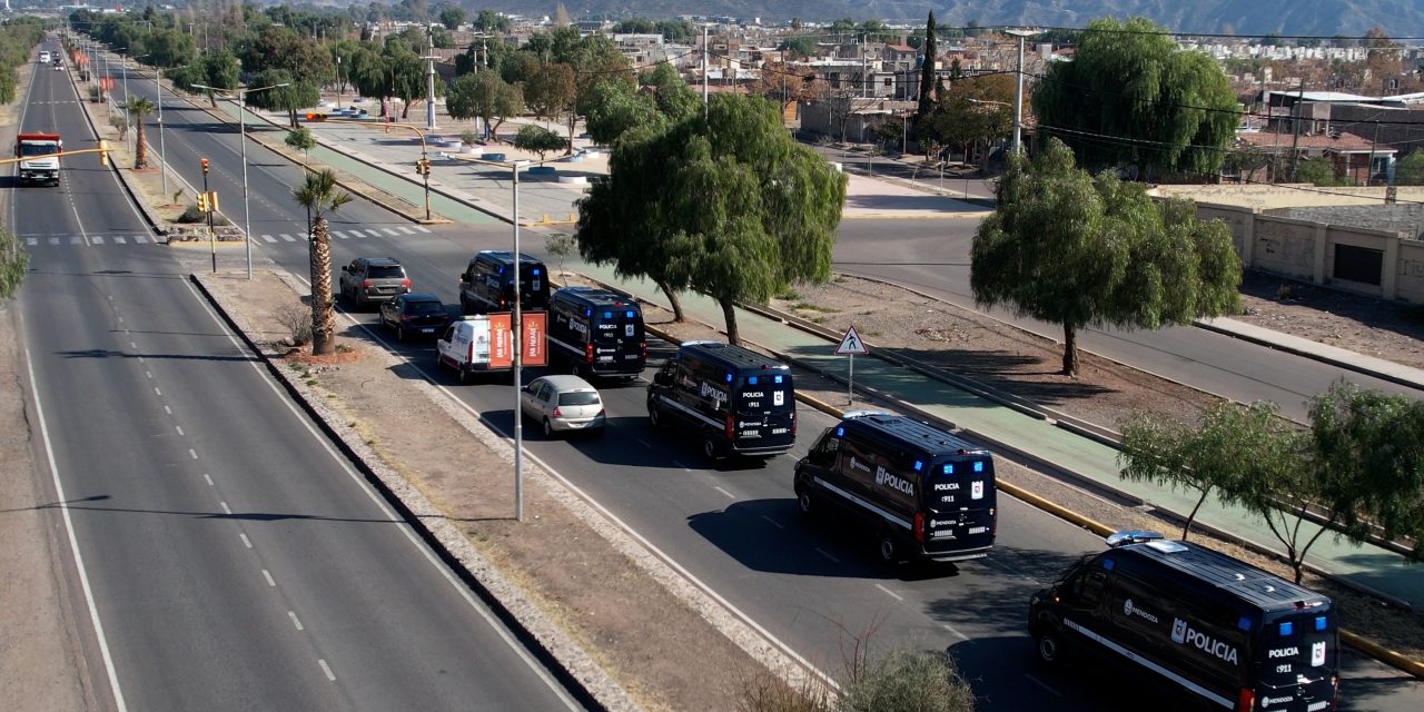 Patrullajes preventivos en el Gran Mendoza: ocho detenidos y secuestro de armas, vehículos y droga