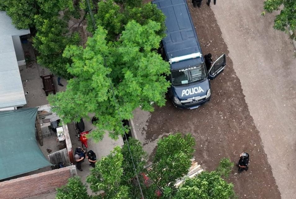Con apoyo de drones, la Policía desactivó un nuevo punto de venta de drogas en General Alvear