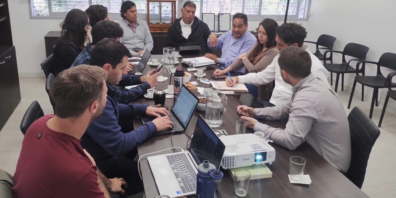 Minería y Sostenibilidad impulsan una mesa interinstitucional para acompañar a los pequeños productores ladrilleros