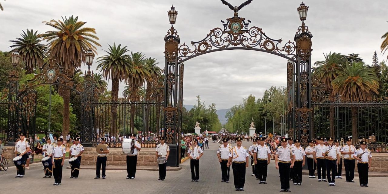 El Teatro Independencia presenta “Guardianes del tiempo: un viaje musical por la historia policial”