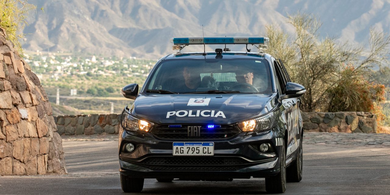 Patrullaje preventivo en Las Heras: recuperan una moto robada y detienen a tres hombres