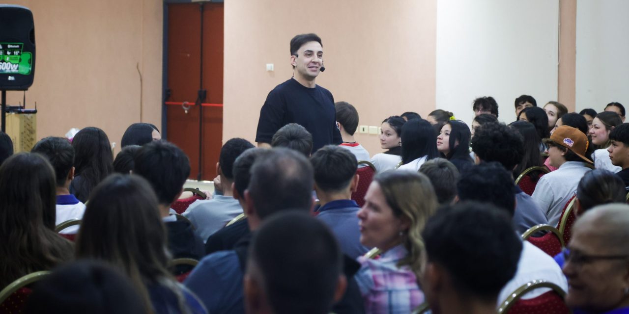 Alumnos de San Rafael participaron en un conversatorio sobre prevención del bullying y uso responsable de las tecnologías