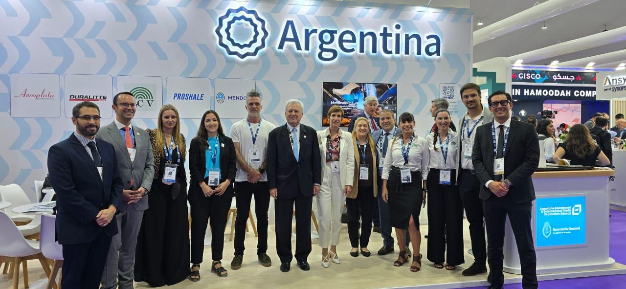 Mendoza busca inversiones y protagonismo global en la feria energética Adipec en Abu Dabi