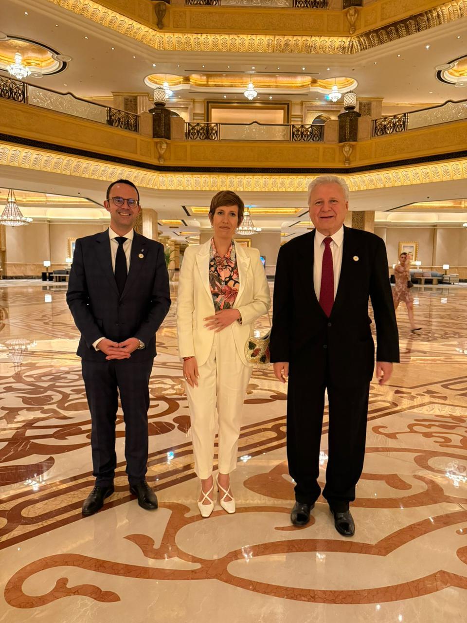 Mendoza busca inversiones y protagonismo global en la feria energética Adipec en Abu Dabi