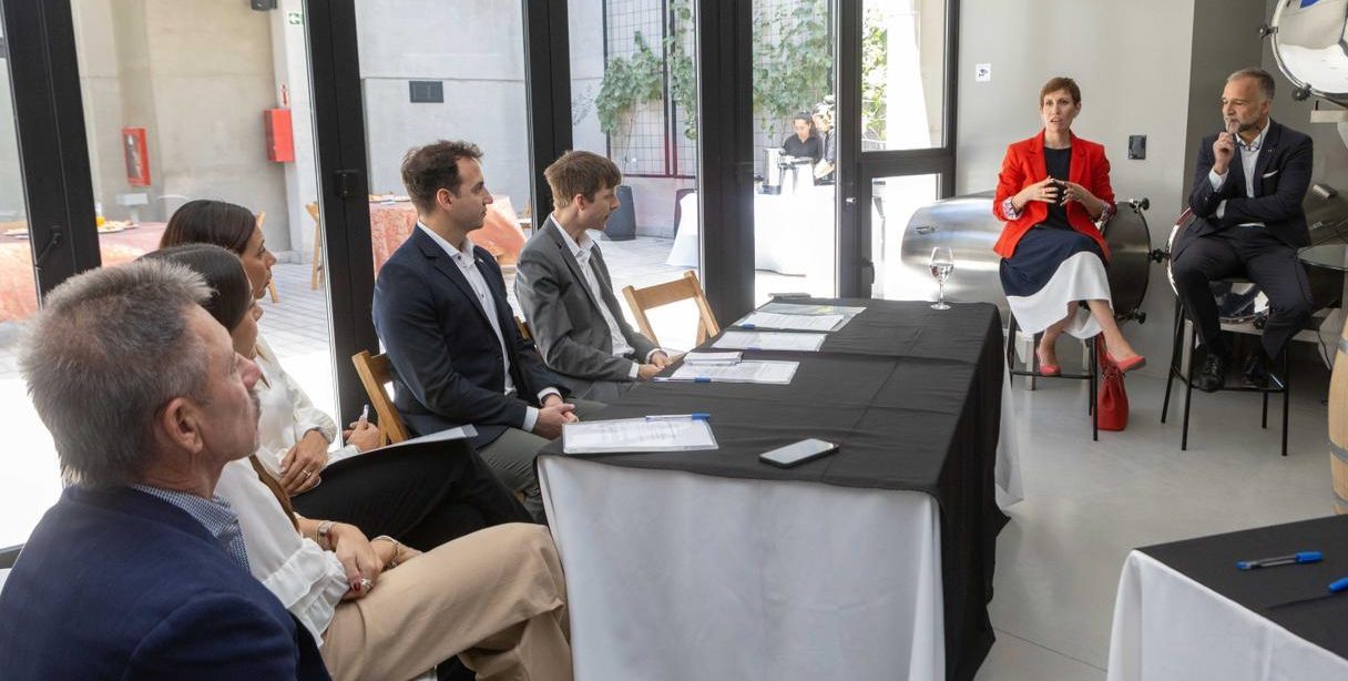 WhatsApp Image 2025-11-17 at 15.03.25