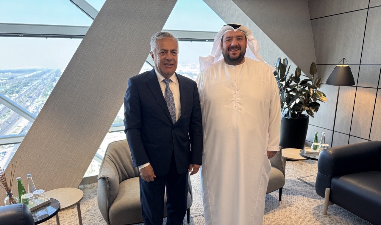 Cornejo se reunió con el ministro de Inversiones de Emiratos Árabes y expuso el potencial productivo de Mendoza