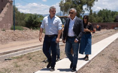Cornejo y Costarelli recorrieron las obras que transforman la ex bodega Campana en un desarrollo urbanístico, comercial y habitacional