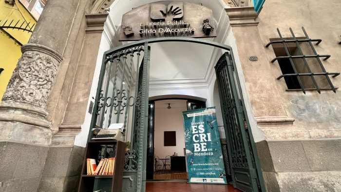 Libreria-Publica-Gilda-D´Accurzio-700×525