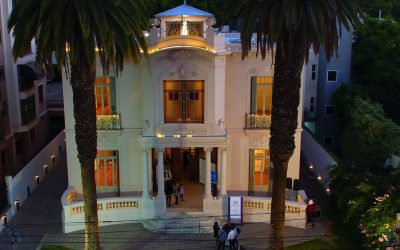 «No desenchufar. IA trabajando», una muestra que interpela nuestro vínculo con la tecnología