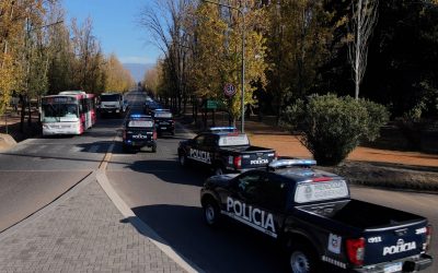 Frustran ilícitos a conductores de aplicaciones en Luján y Las Heras: dos mujeres detenidas y un auto recuperado