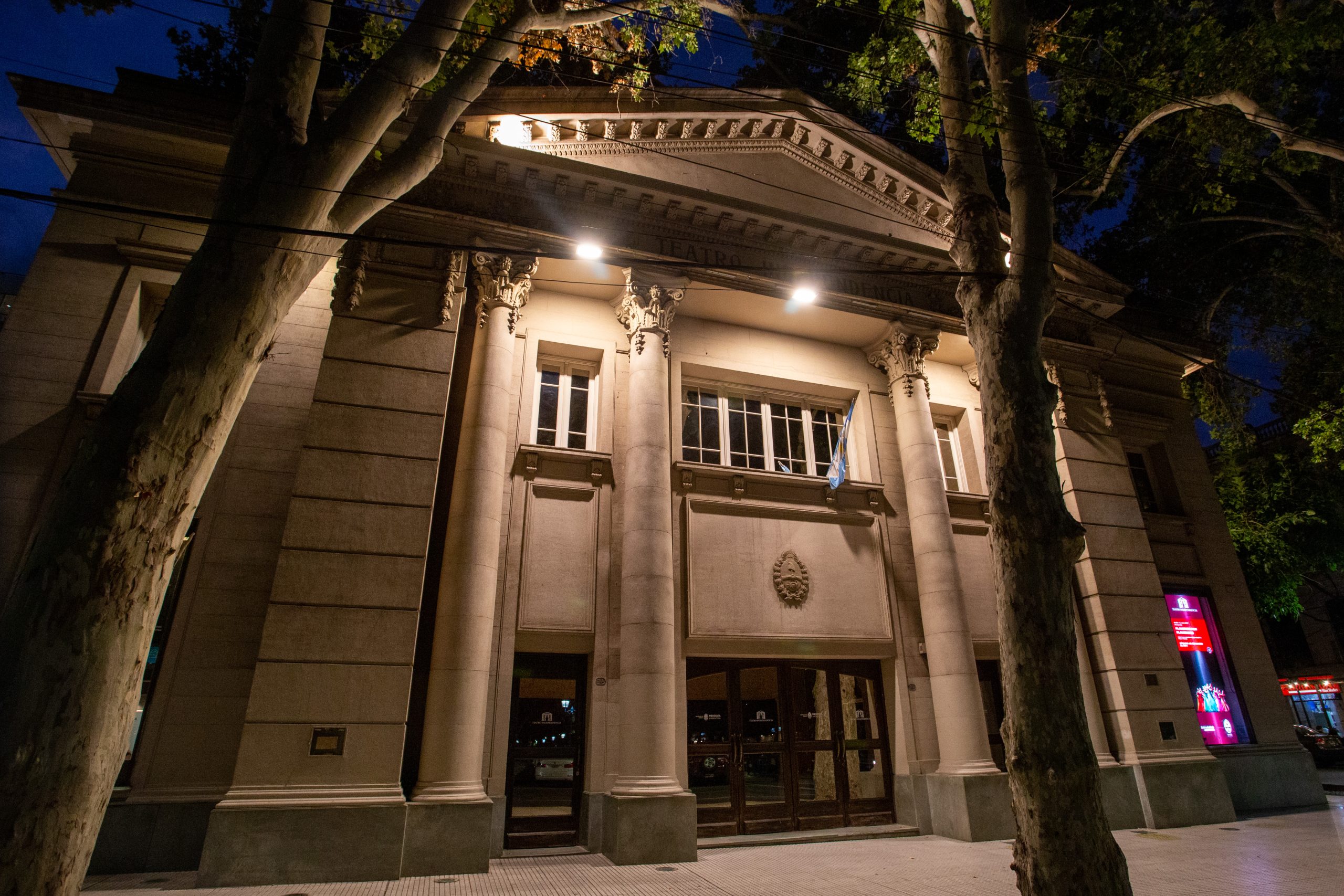 Fachada Teatro Independencia