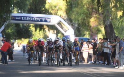 Con presentación y prólogo, Mendoza puso en marcha la 50ª Vuelta Ciclista de Mendoza